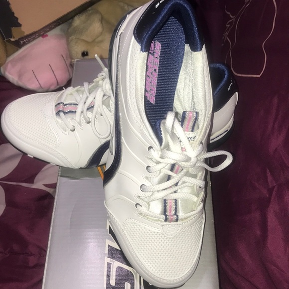 Work out shoes- never used - Picture 2 of 5